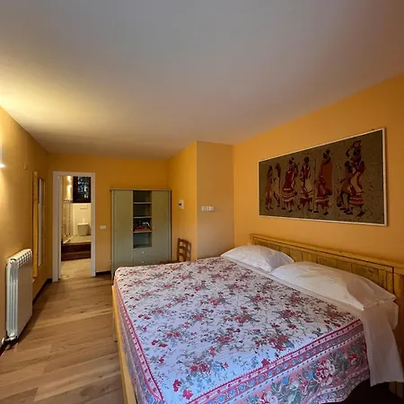 فندق مبيت وإفطار Rivarola Al Tempo Dei Castelli 3*